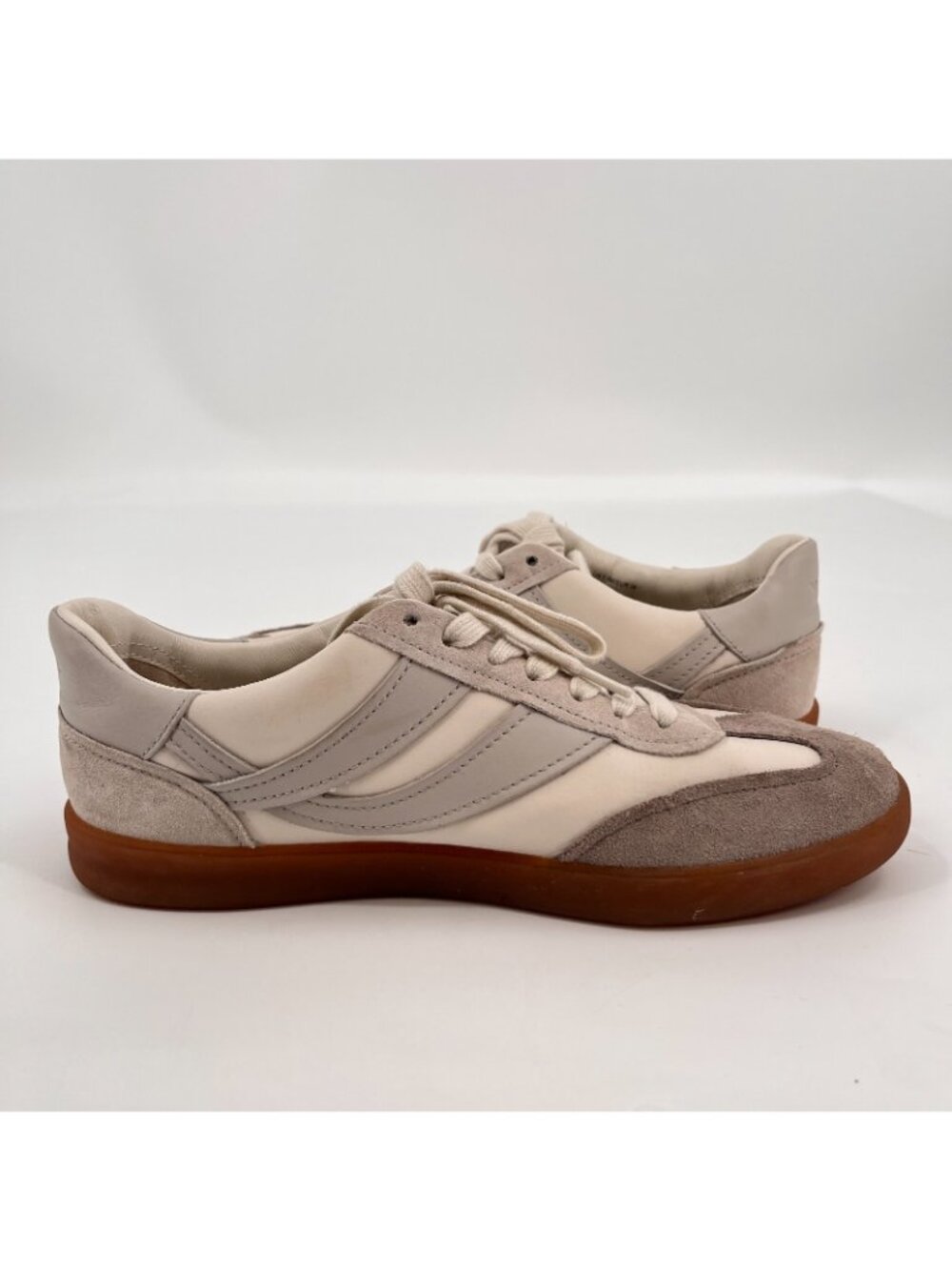 Vince Women's Oasis Runner Lace up Sneakers Size US 7.5 M - Picture 7 of 12